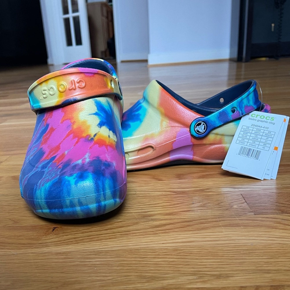 NIB CROCS Clog Bistro Graphic Navy Tie Dye Size 11